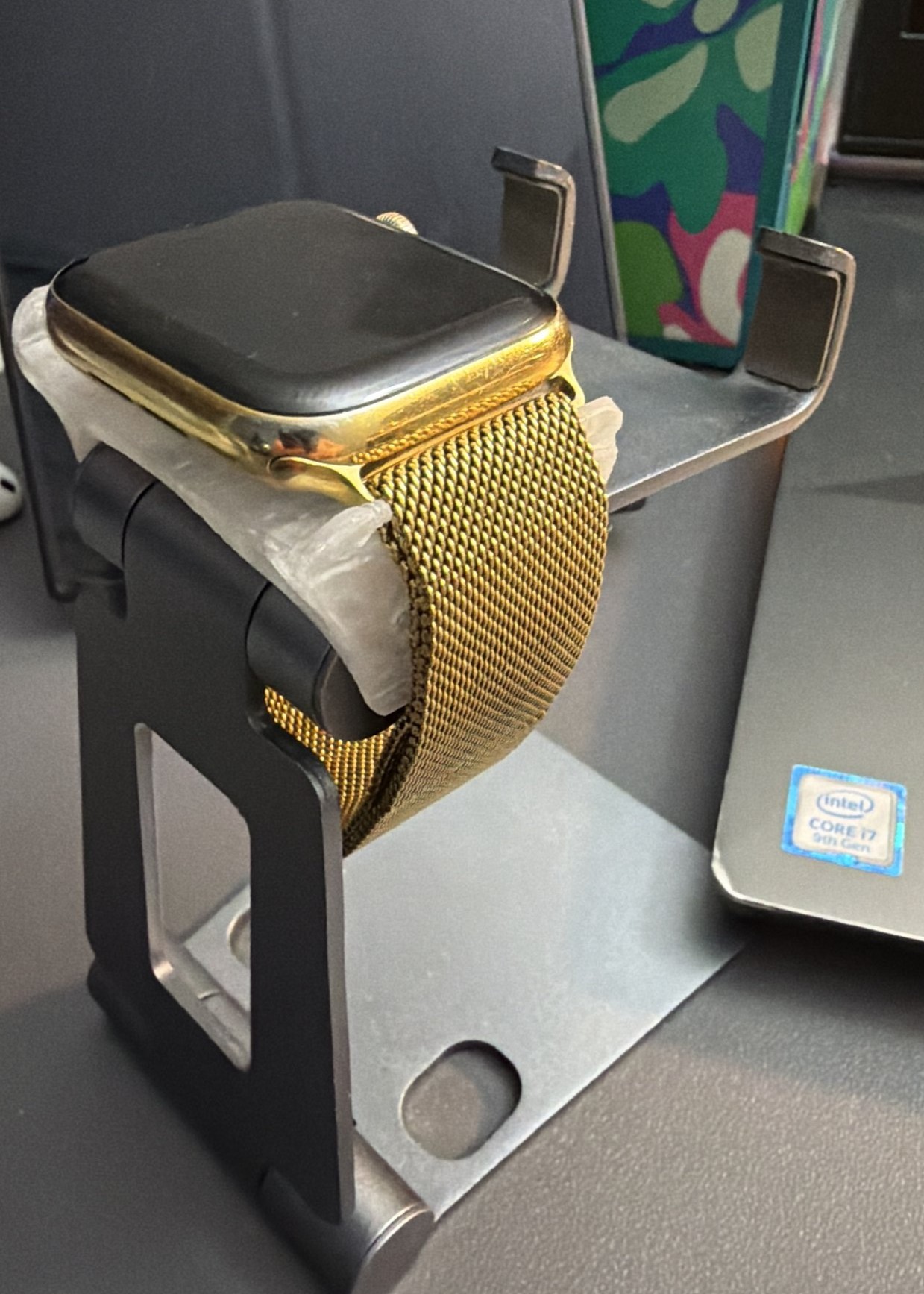 Адаптер MySideWatch™ на подставке с часами